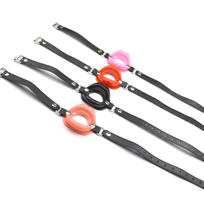 Neues Sexspielzeug für Frauen Fetisch Leder Gummi Lippen O Ring offener Mund Klappe Bondage Bindungen BDSM Sex Erotik Spielzeug