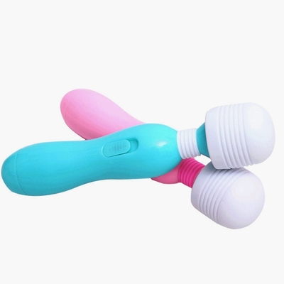Warm verkaufte Erwachsenenspielzeug für Frauen Klitoris Stimulation Vibrierende Massage Vibrator Zauberstab Vibratoren