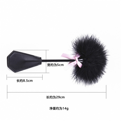 Hintern Massage Stimulator Sinnestraining Doppelgebrauch Pelz Feder Leder Paddel mit rosa Kindly Bowknot Flirten Bondage